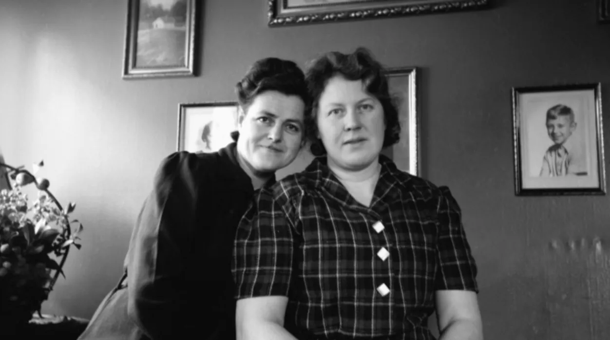 Artguru enlarges old photo